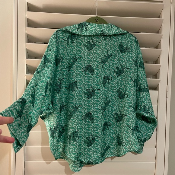Vico Jaguar Satin Button Down Tie Blouse - Green size small - Picture 3 of 5